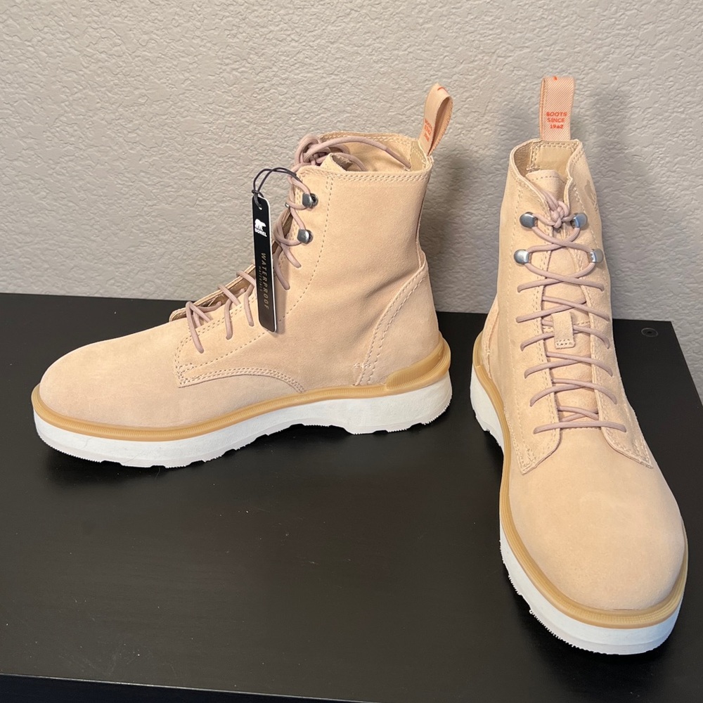 SOREL | NWT Hi-Line Lace Boot - Size 9.5 - Waterproof Ceramic Chalk Tan Cream - Picture 3 of 16